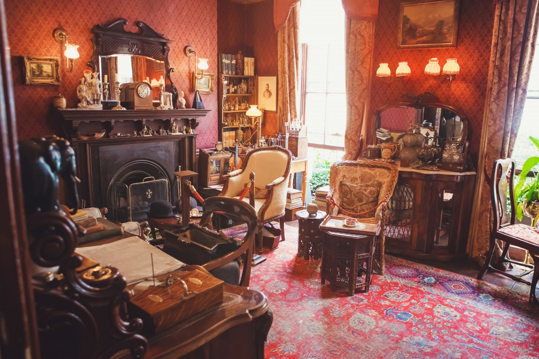 Victoriaanse haard in de woonkamer